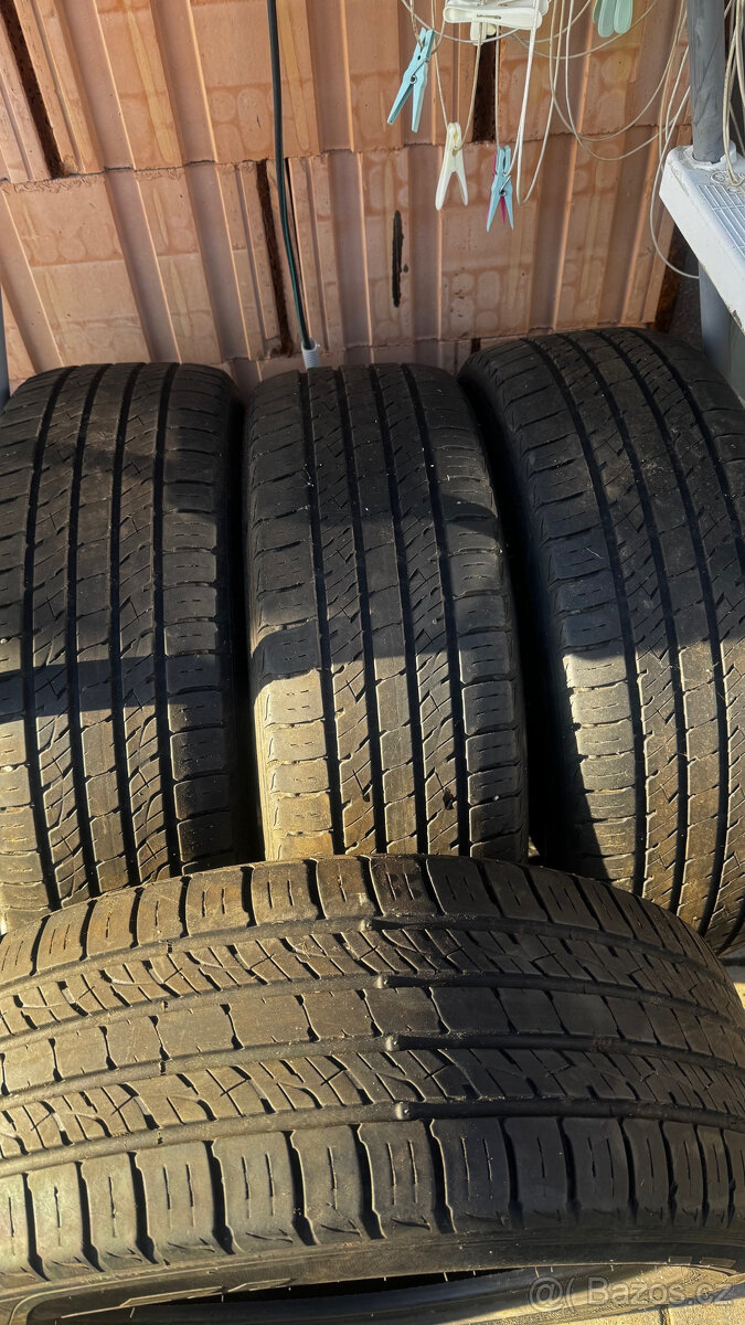 Pneu Kumho 225/55 R19