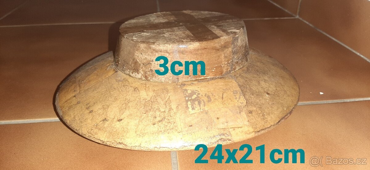 Forma na malý klobouček, fascinátor