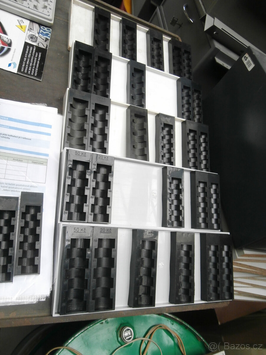 Mincovníky pokladní plastové použité za 300 kč