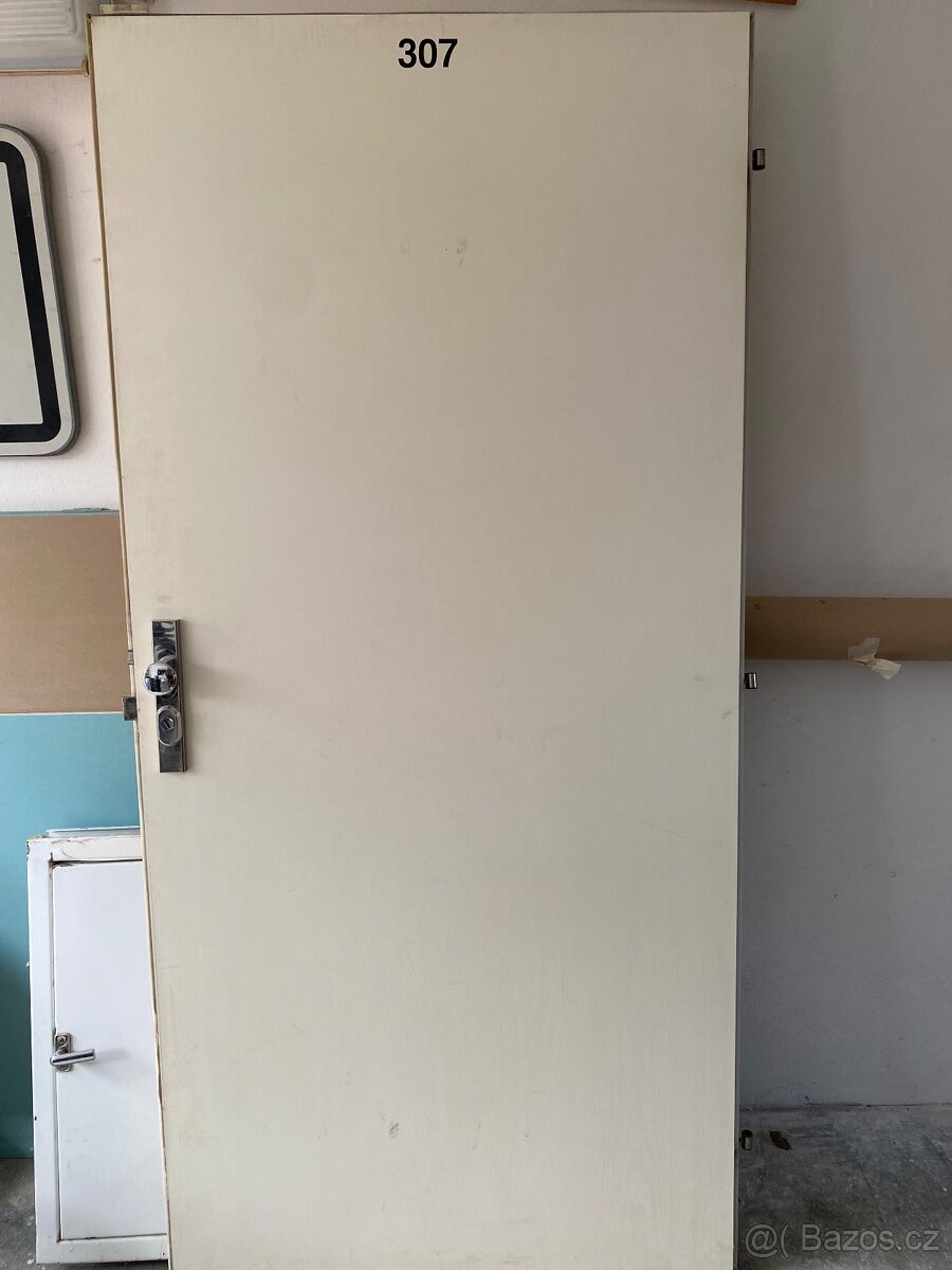 Vchodové bytové dveře 95 cm