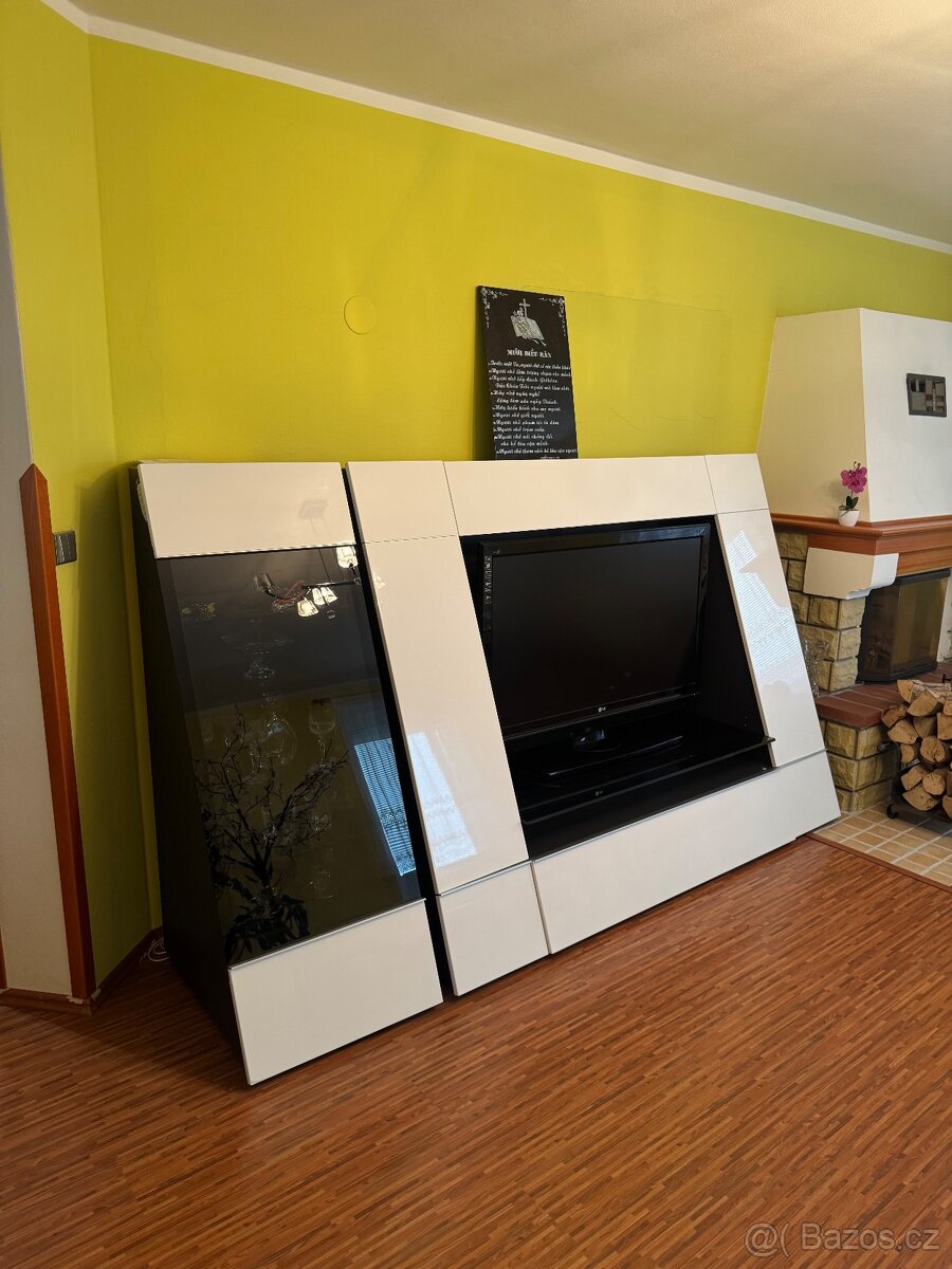 Masivní Obývací Stěna