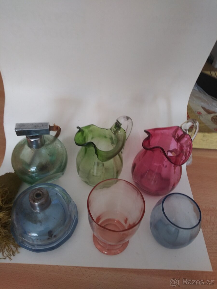 Sklenicky dzbanky