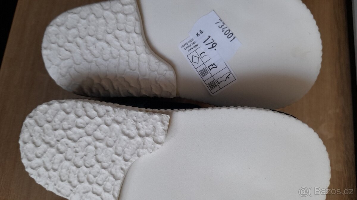 Nové dětské papuče vel. 13.5