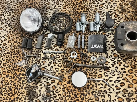 Prodám díly Jawa Čz Levně