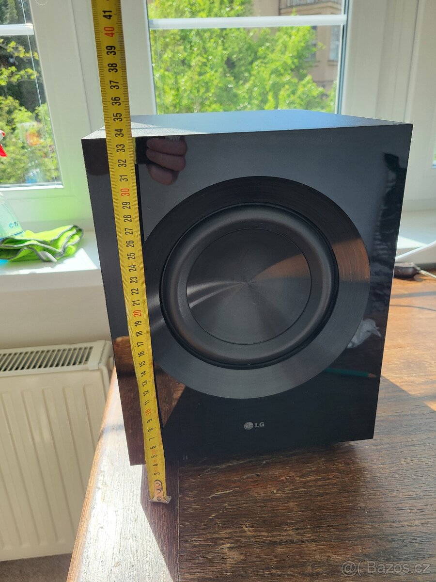 Prodám subwoofer k domácímu kinu