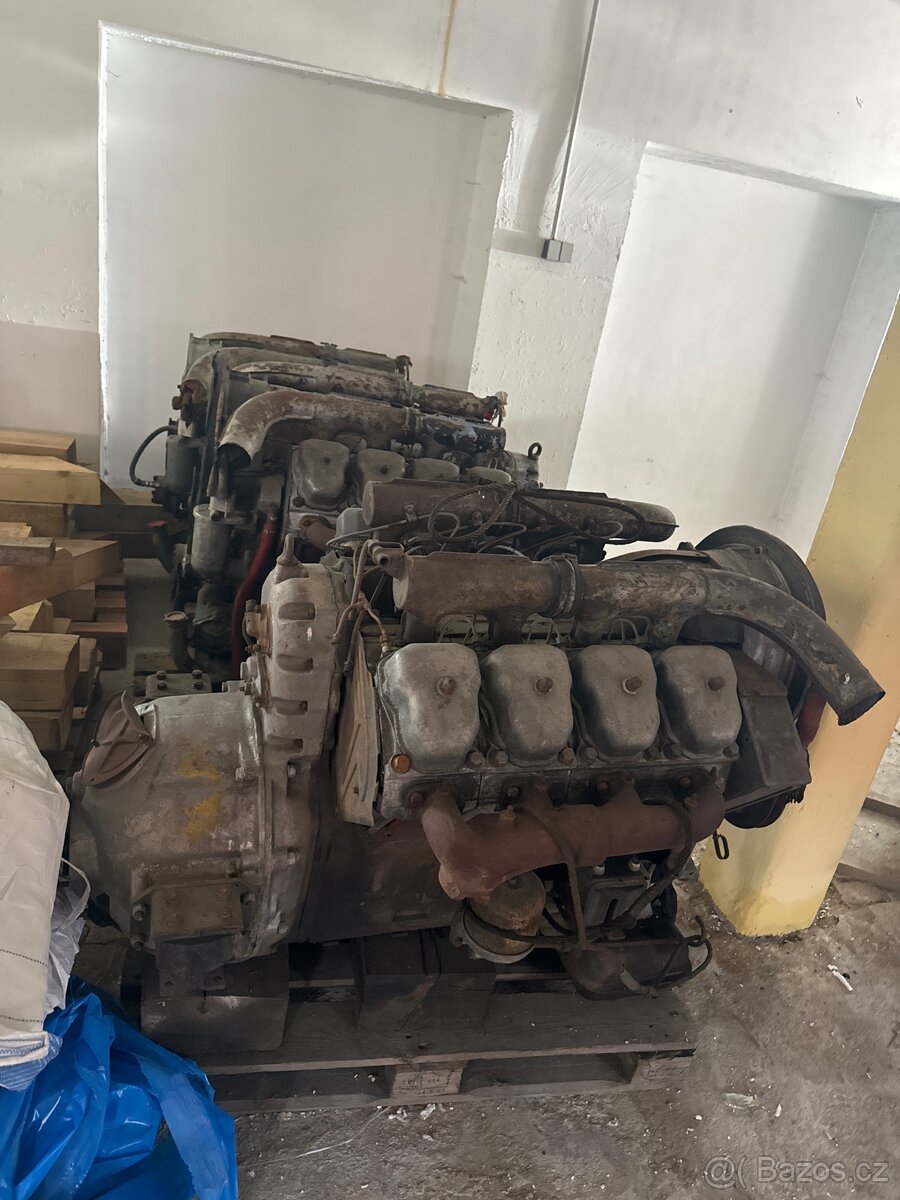 Motor Tatra 148 plne funkcni