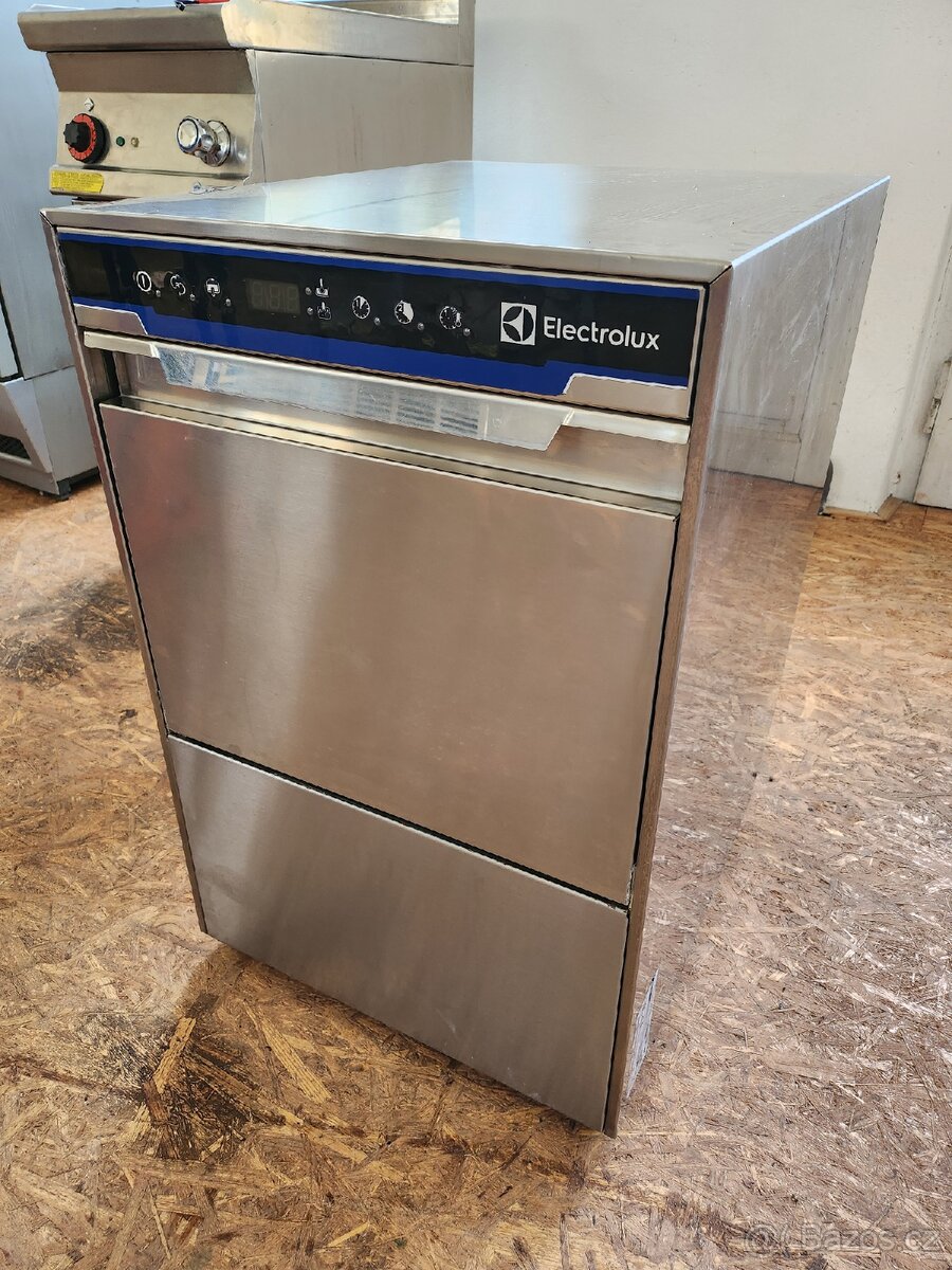 Barová myčka Electrolux