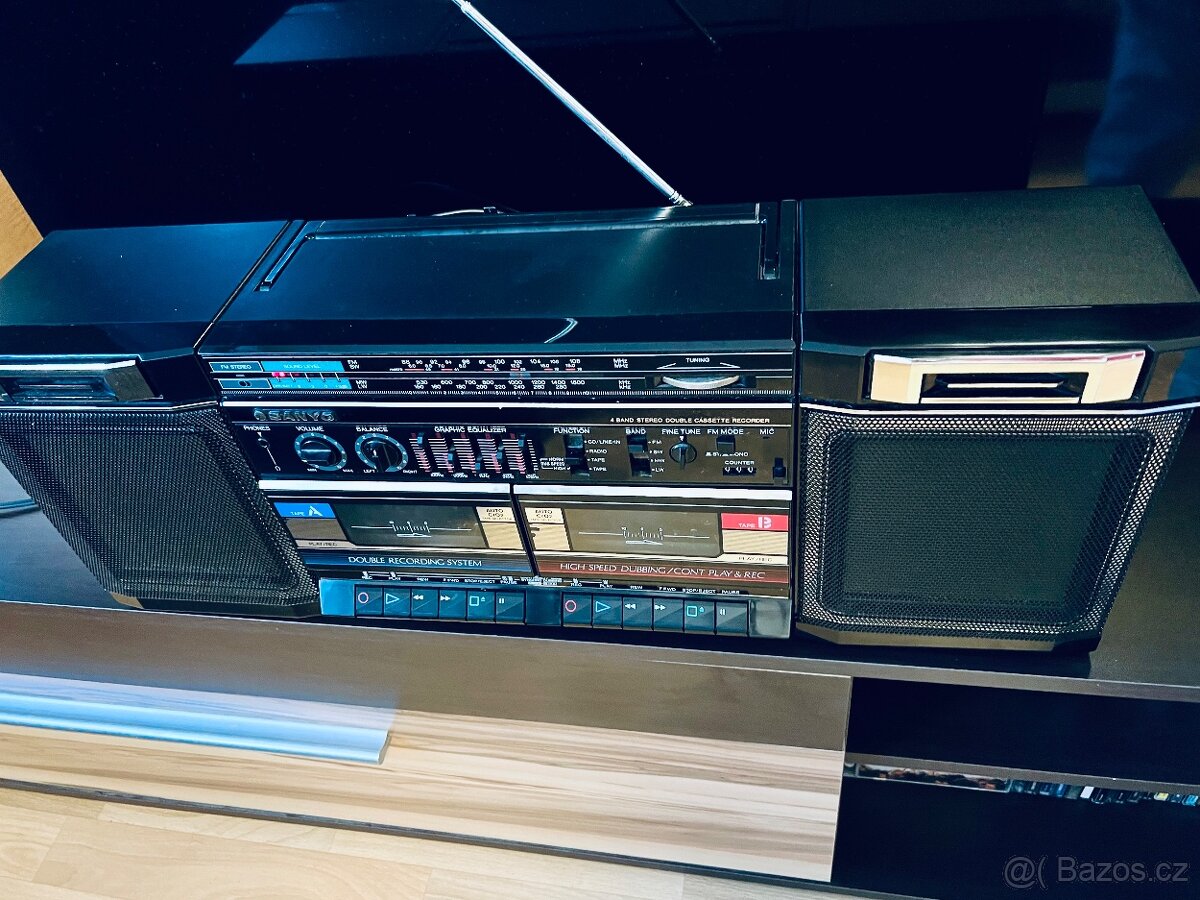 Boombox prehrávač na kazety