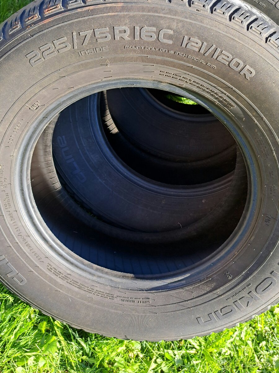 225/75/16c