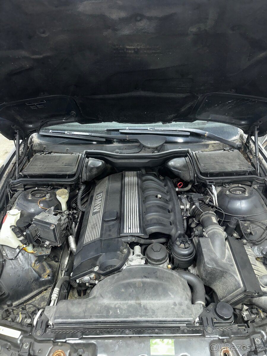 Motor m52b28