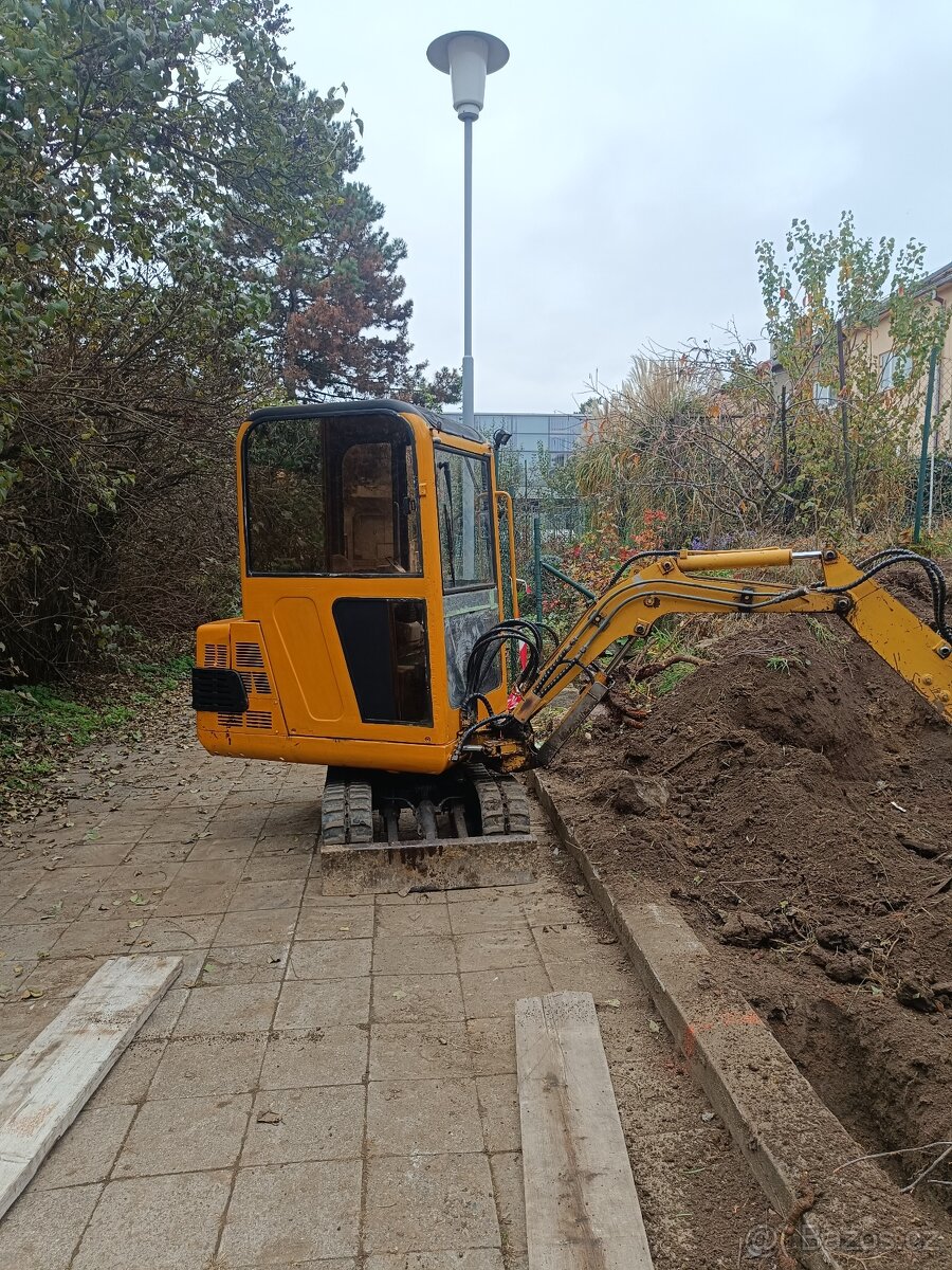 Minibagr 1.5t yuchai yc15