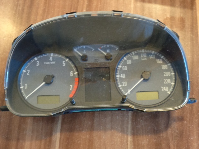 Skoda Octavia Tachometr