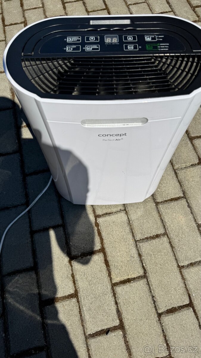 Odvlhčovač vzduchu 10L/24hod