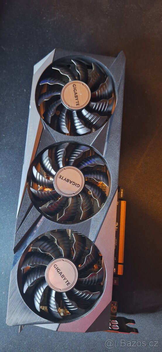 GIGABYTE Radeon RX 6800 XT GAMING OC 16G