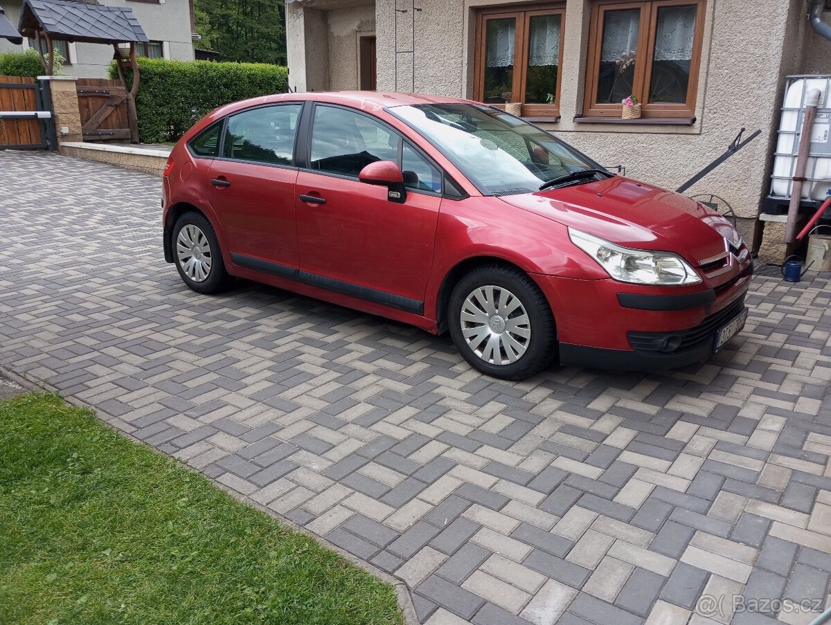 Citroen C4 1.4 65kw benzín 2006