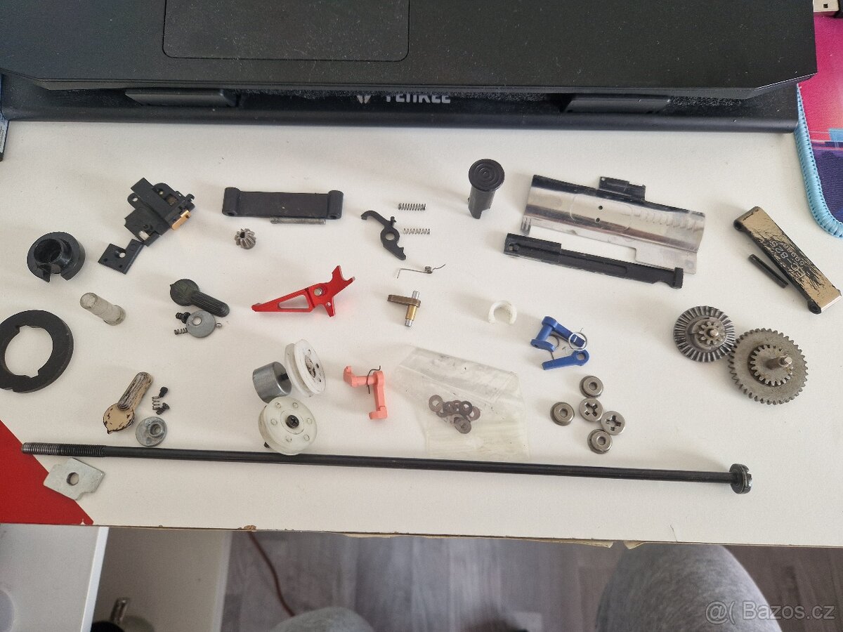 Náhradní a upgrade díly pro airsoft mechabox V2