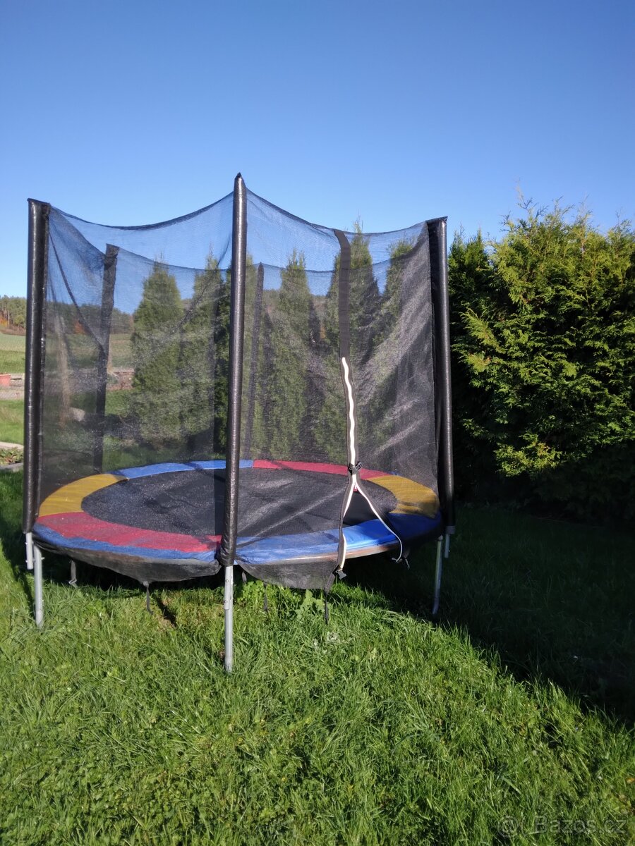 Trampolína