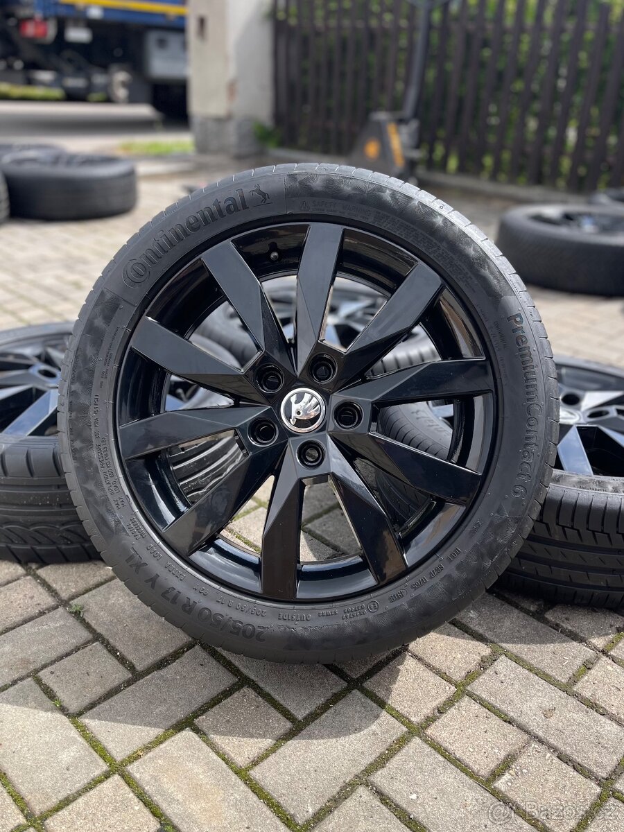 ORIGINÁL Alu Škoda CRYSTAL R17, 5x112 - TOP STAV, LETNÍ