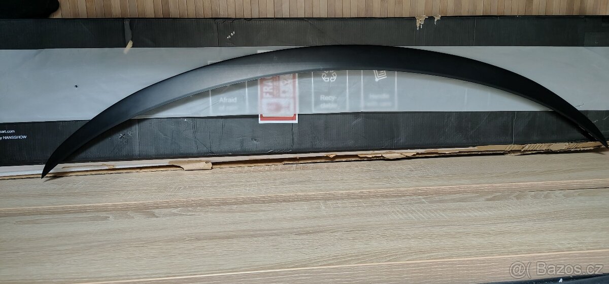 Tesla model 3 spoiler