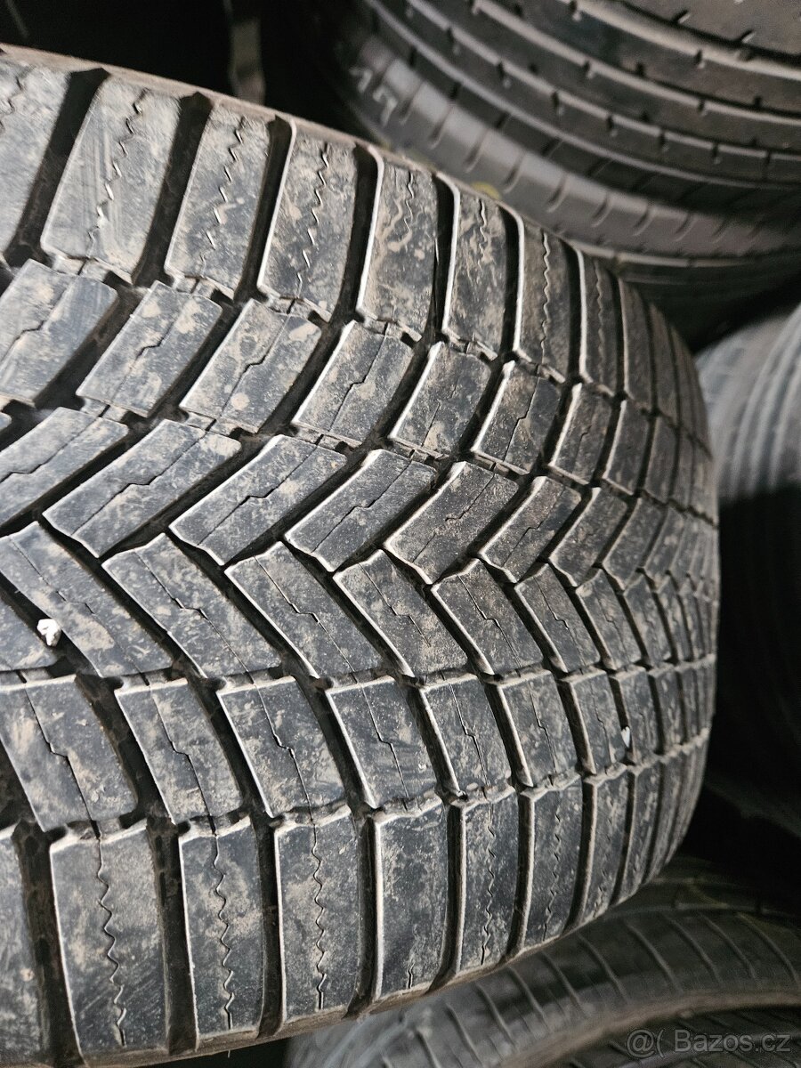 235/50R18 101V Bridgestone WEATHER CONTROL A005