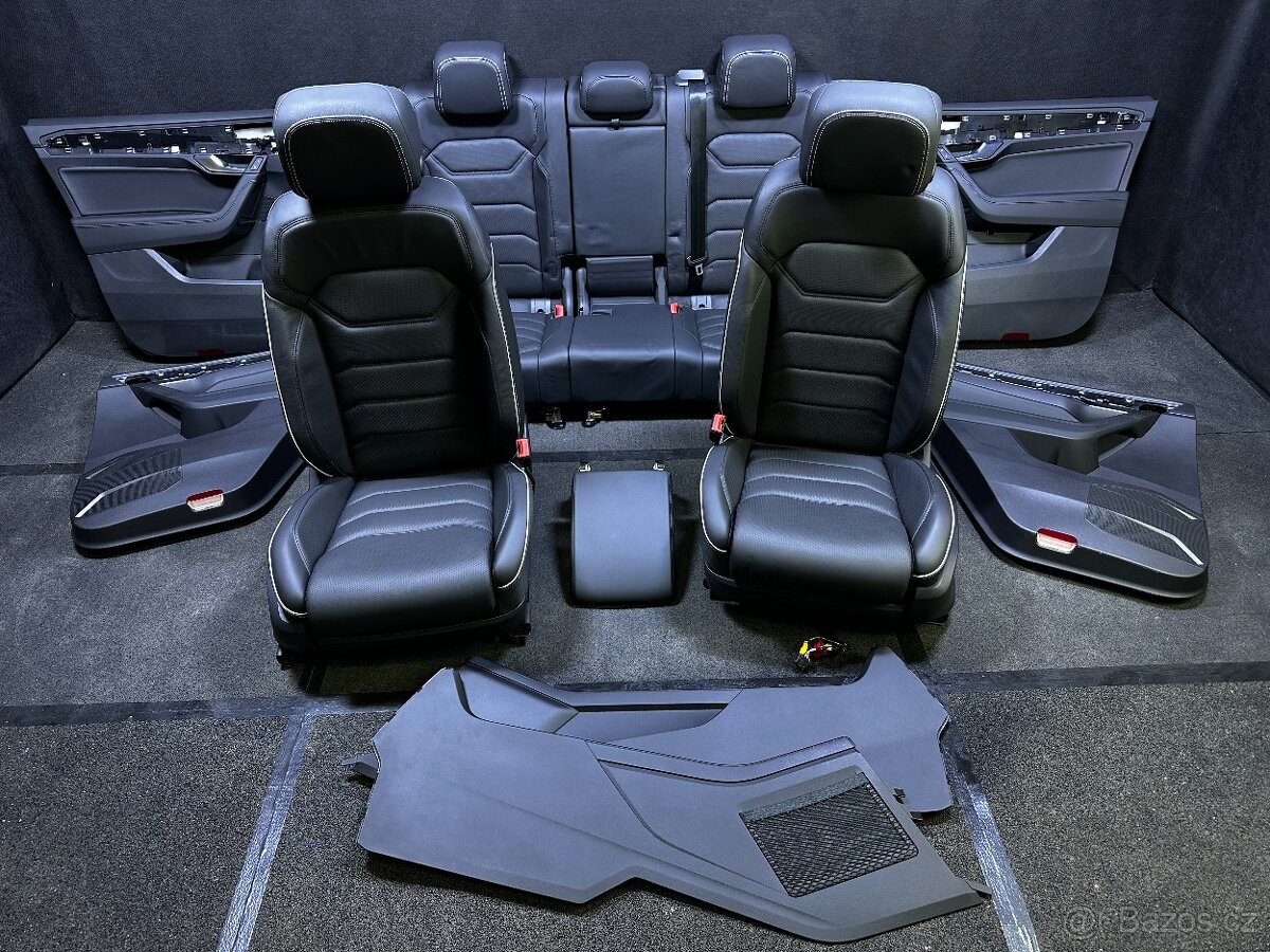 VW Touareg III CR7 kuzeny interier sedacky
