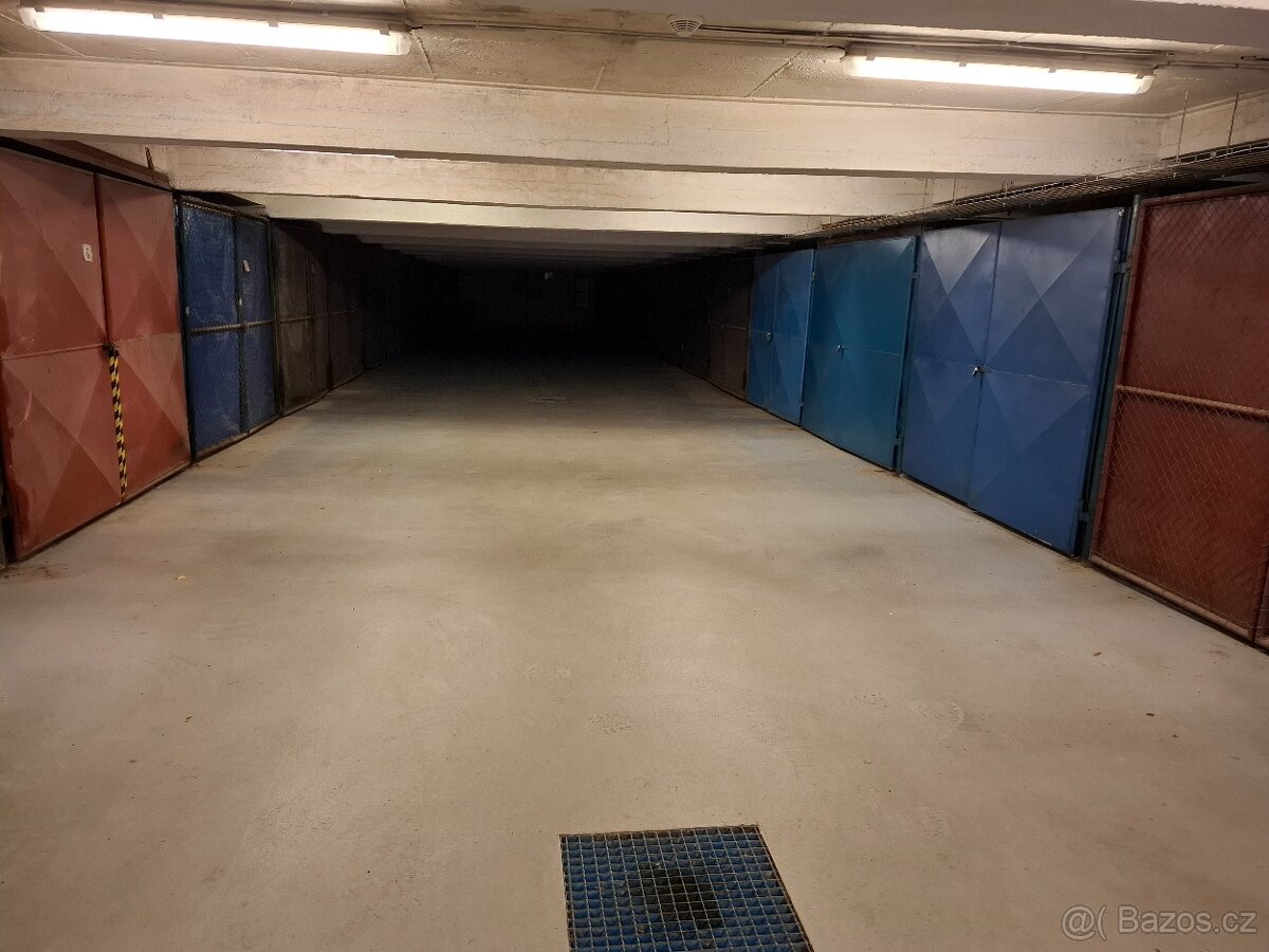 Pronájem garážového boxu na Dechtochemě, Chomutov
