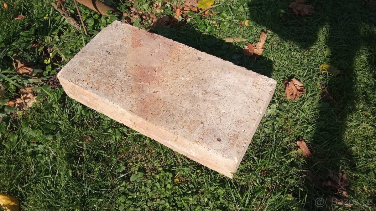 Prodám šamotové cihly rozměr 50x25x10cm