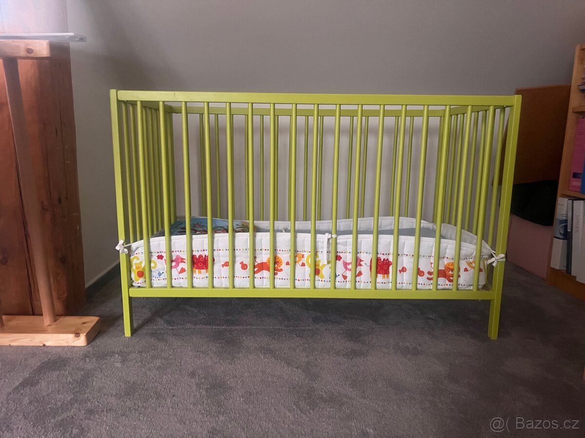 Dětská postýlka IKEA + matrace a mantinel