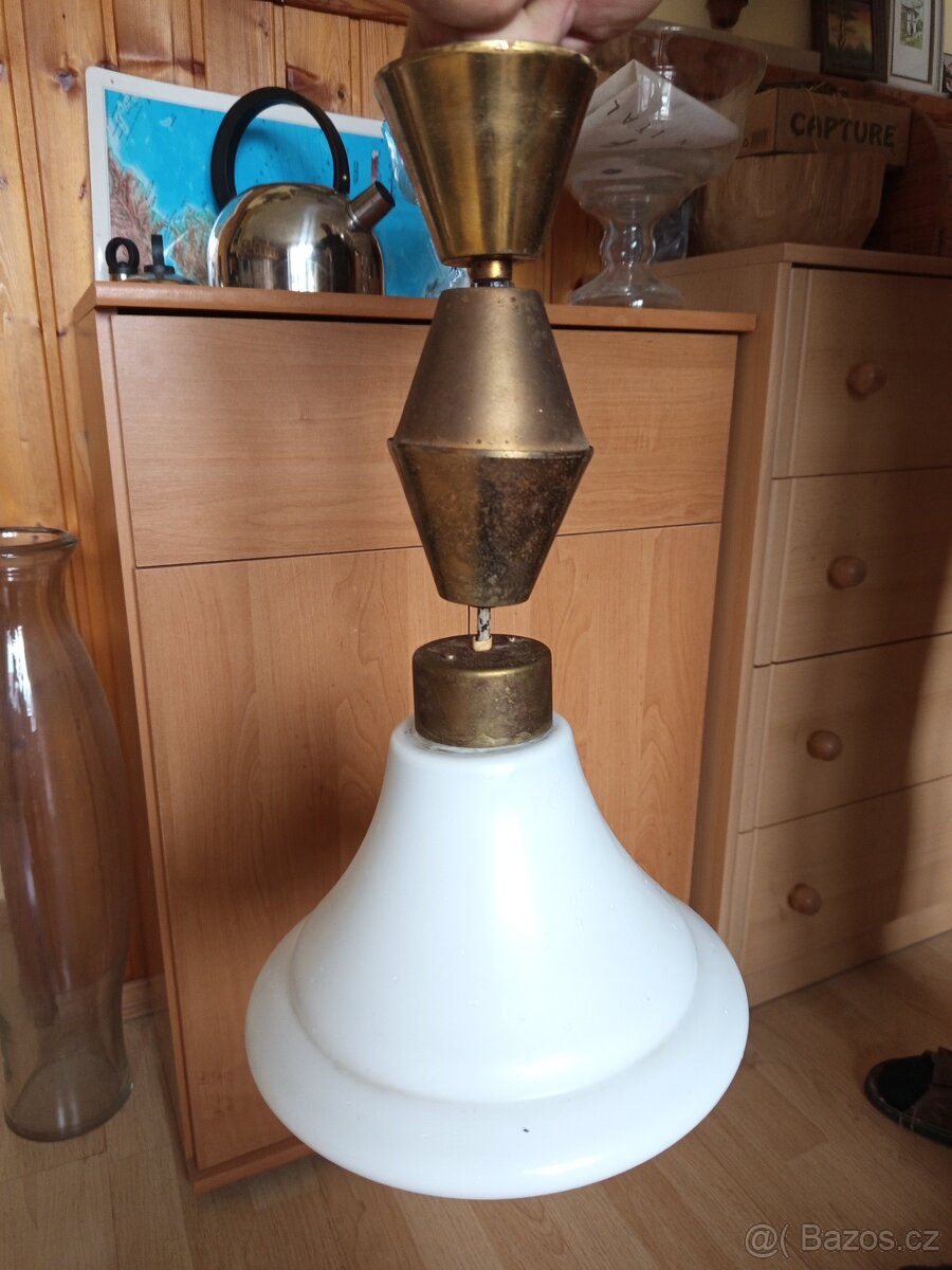 Stahovací starý lustr