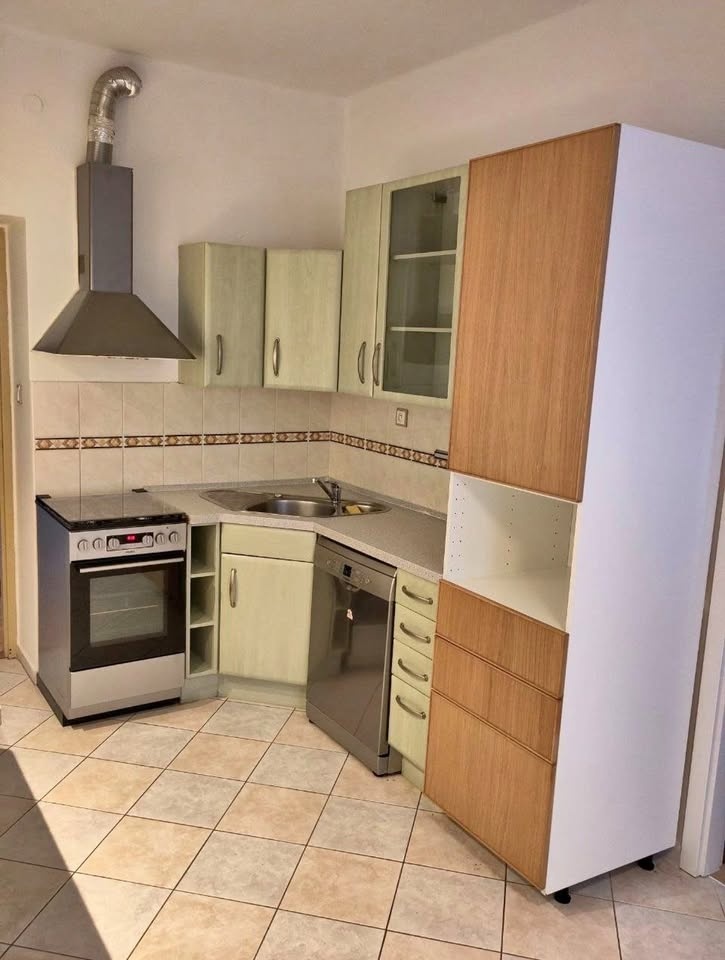 Kuchyňská linka se spotřebiči s dopravou zdarma