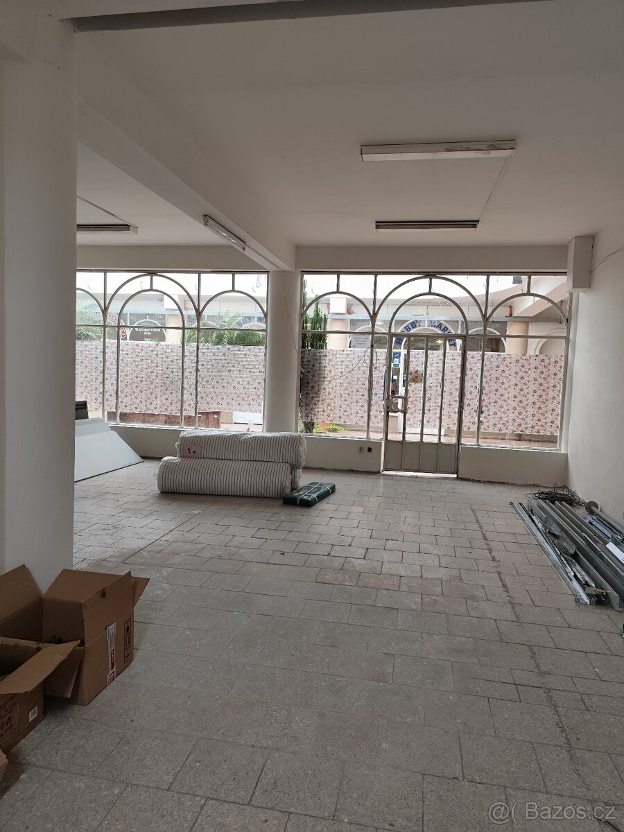 Pronájem , obchodních prostor, Šternberk