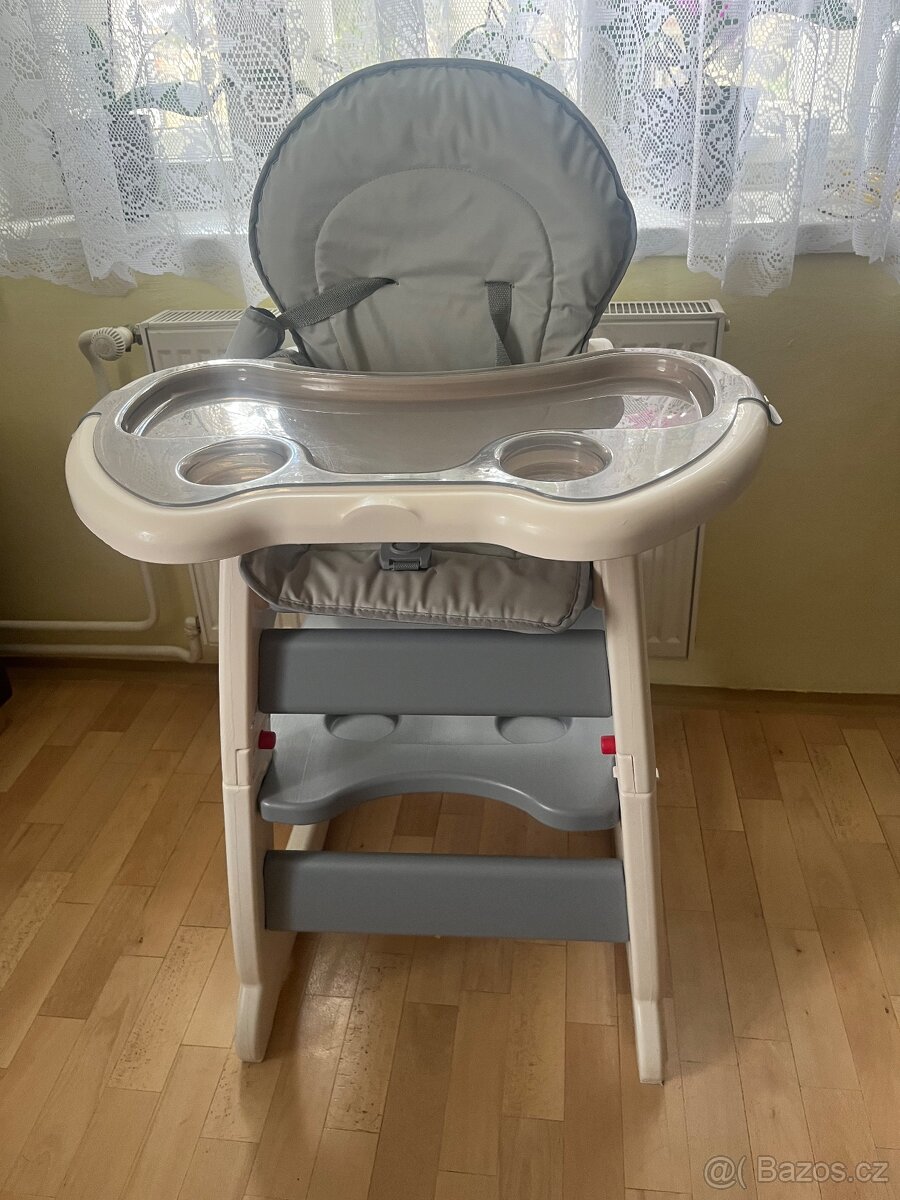 Rozkládací dětská židle