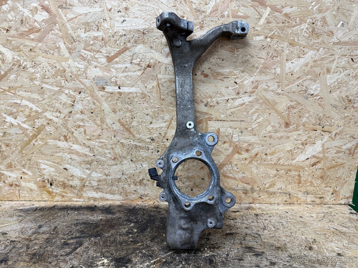 LEVÁ PŘEDNÍ TĚHLICE AUDI A6 C6 3.0 TDI 4F0407241