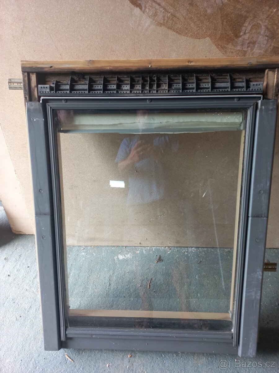 Střešní okna Velux 3 ks