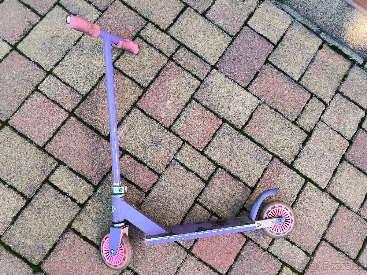 Dětská hliníková koloběžka 72cm