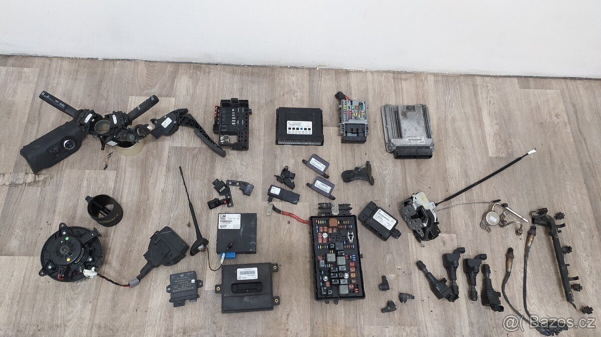 Opel Insignia 2.0T jednotky, snímače, čidla, díly