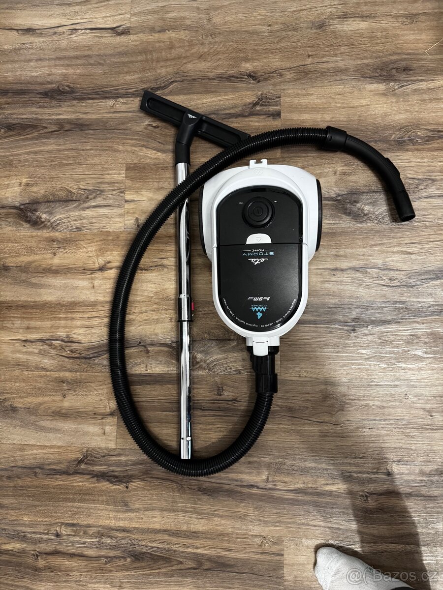 Prodám vysavač ETA Stormy Home – bezsáčkový