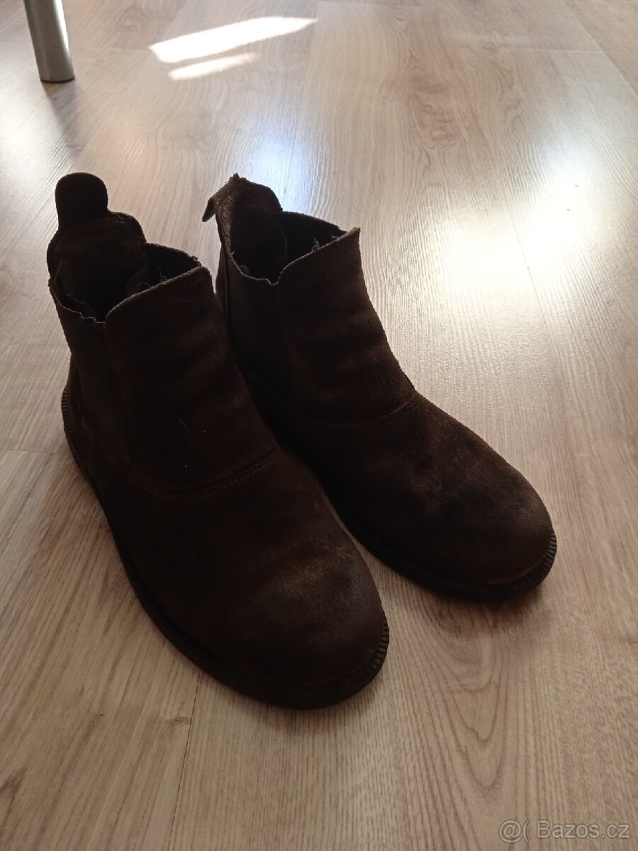 Jezdecké pérka vel 33