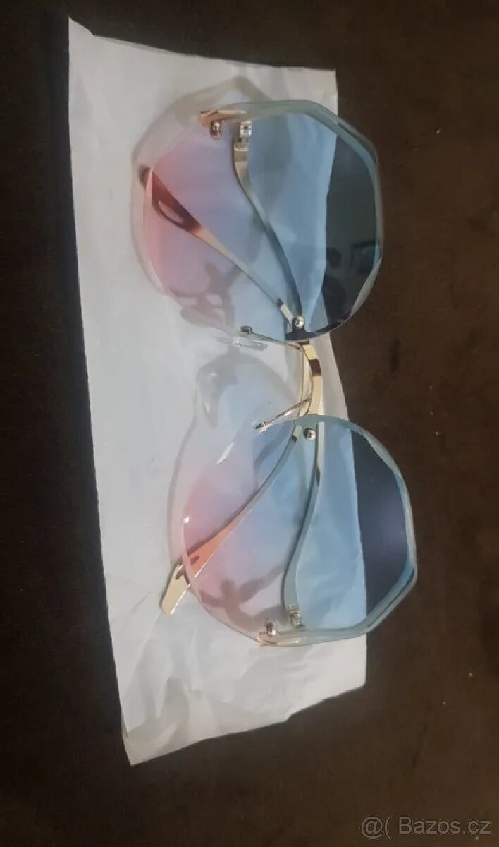 Nové dámské moderní sluneční brýle nové velké modré růžové