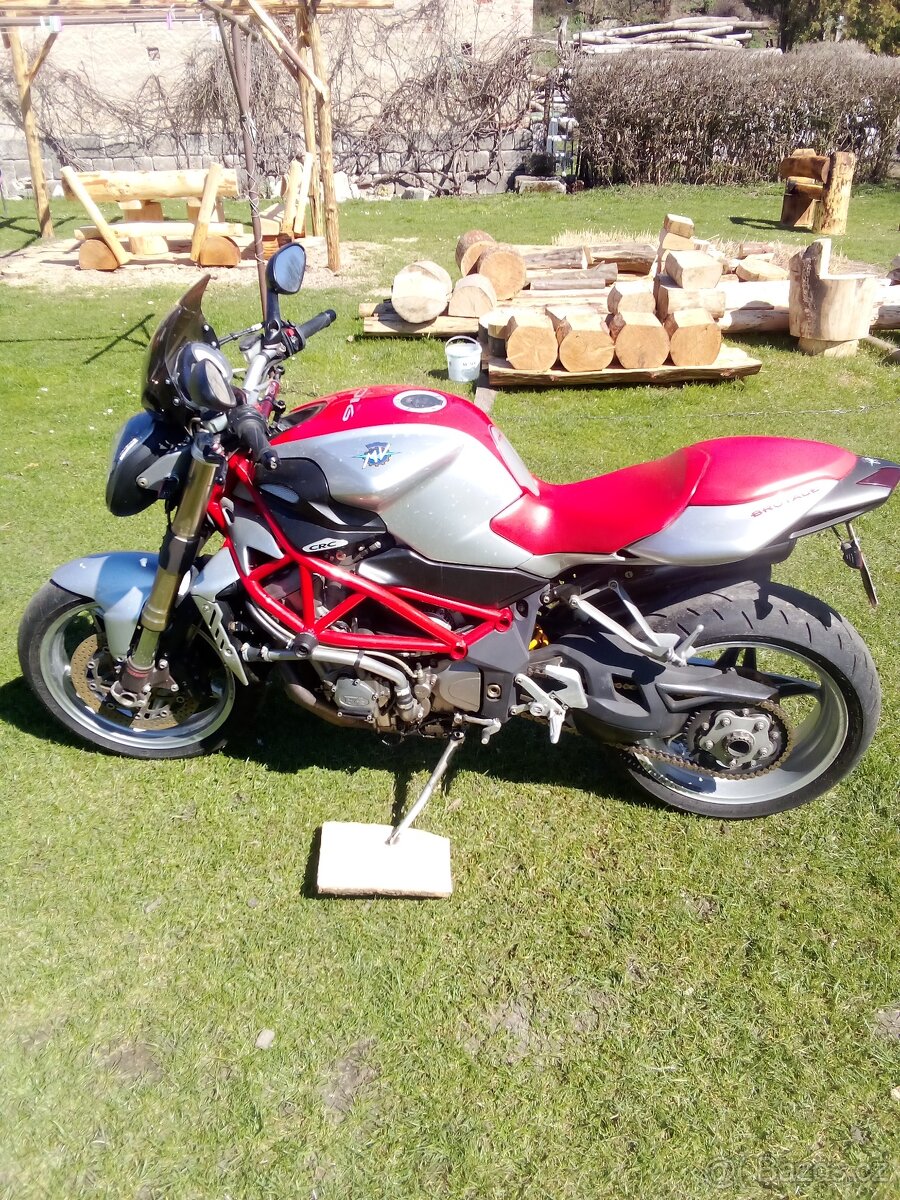 MV Agusta Brutale 910