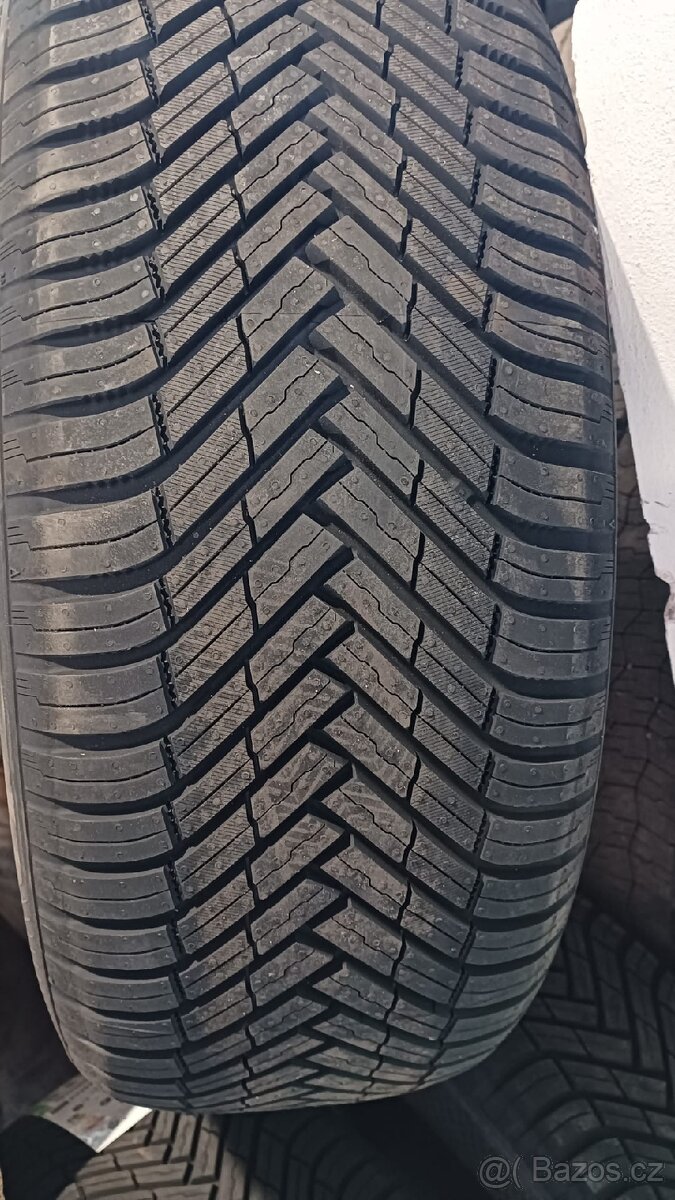 235/55/19 celoroční pneu nové Nexen 4ks