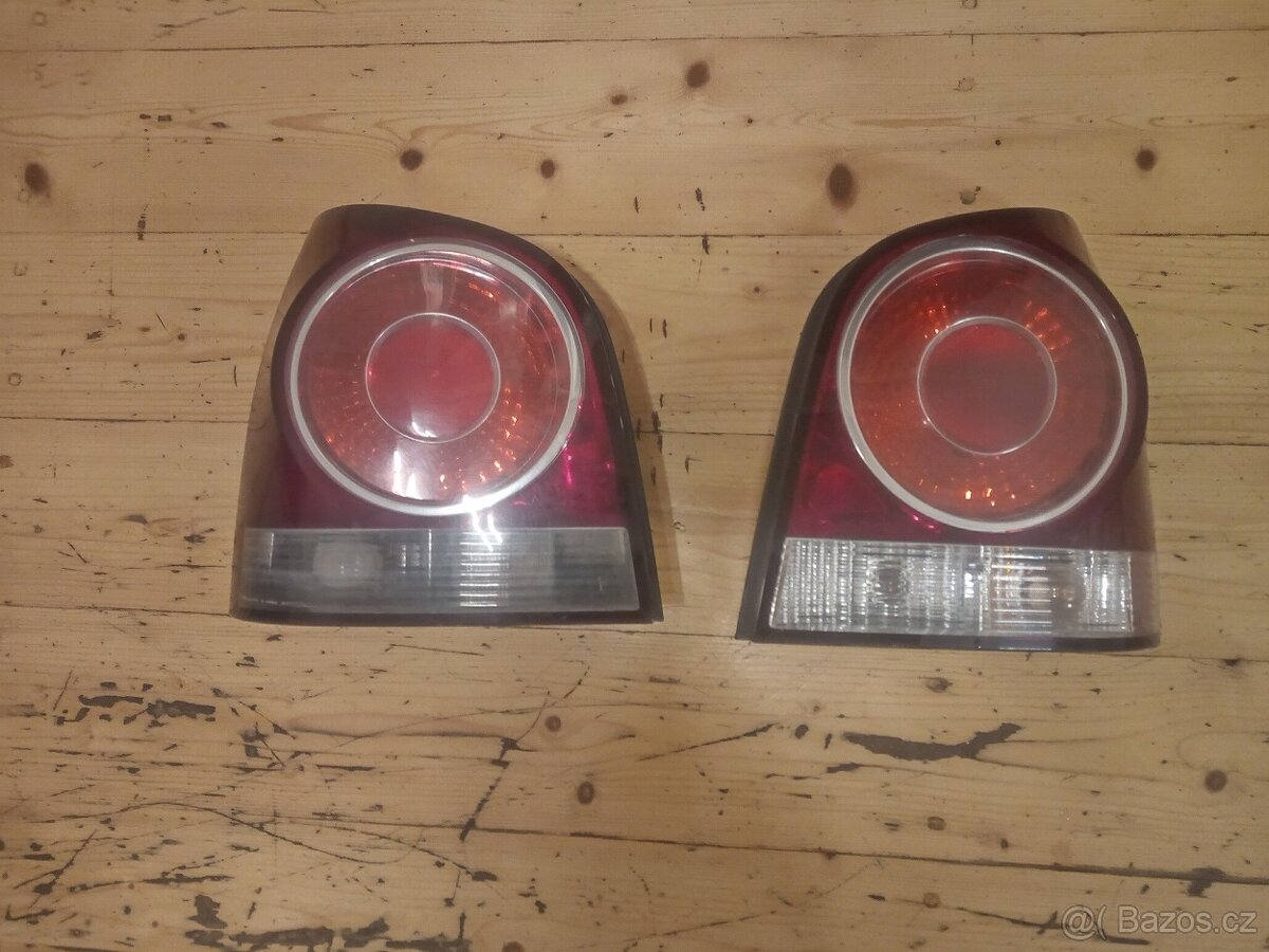 VW polo zadní světla(levé horší).