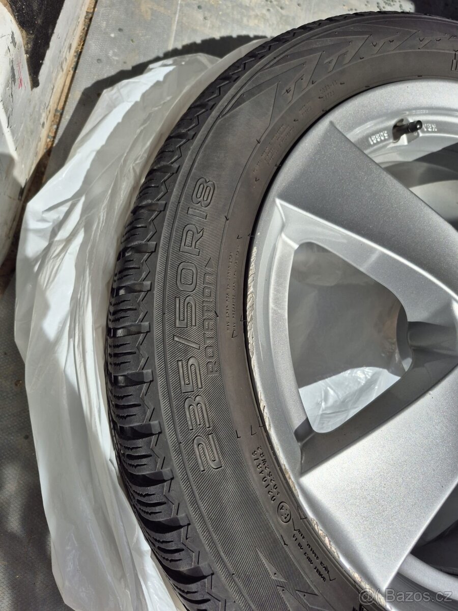 NOKIAN TYRES WR SUV 4 235/50 R 18 101V