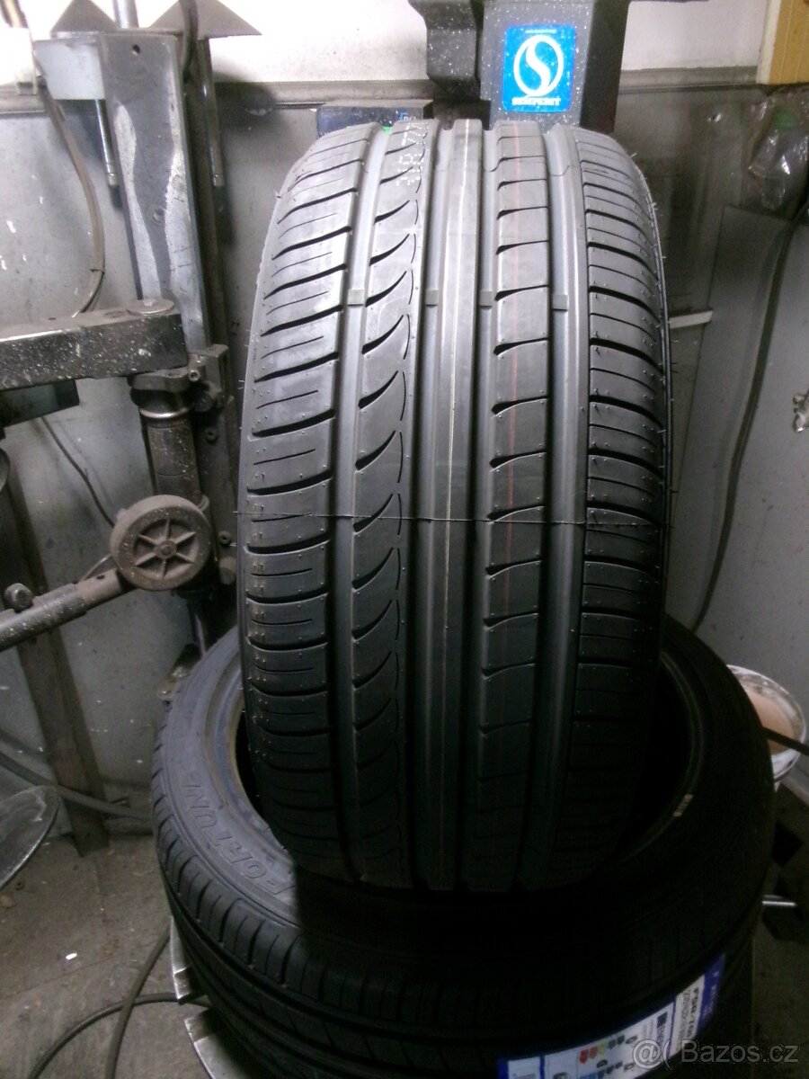 235/40 R18 FORTUNE FSR-701