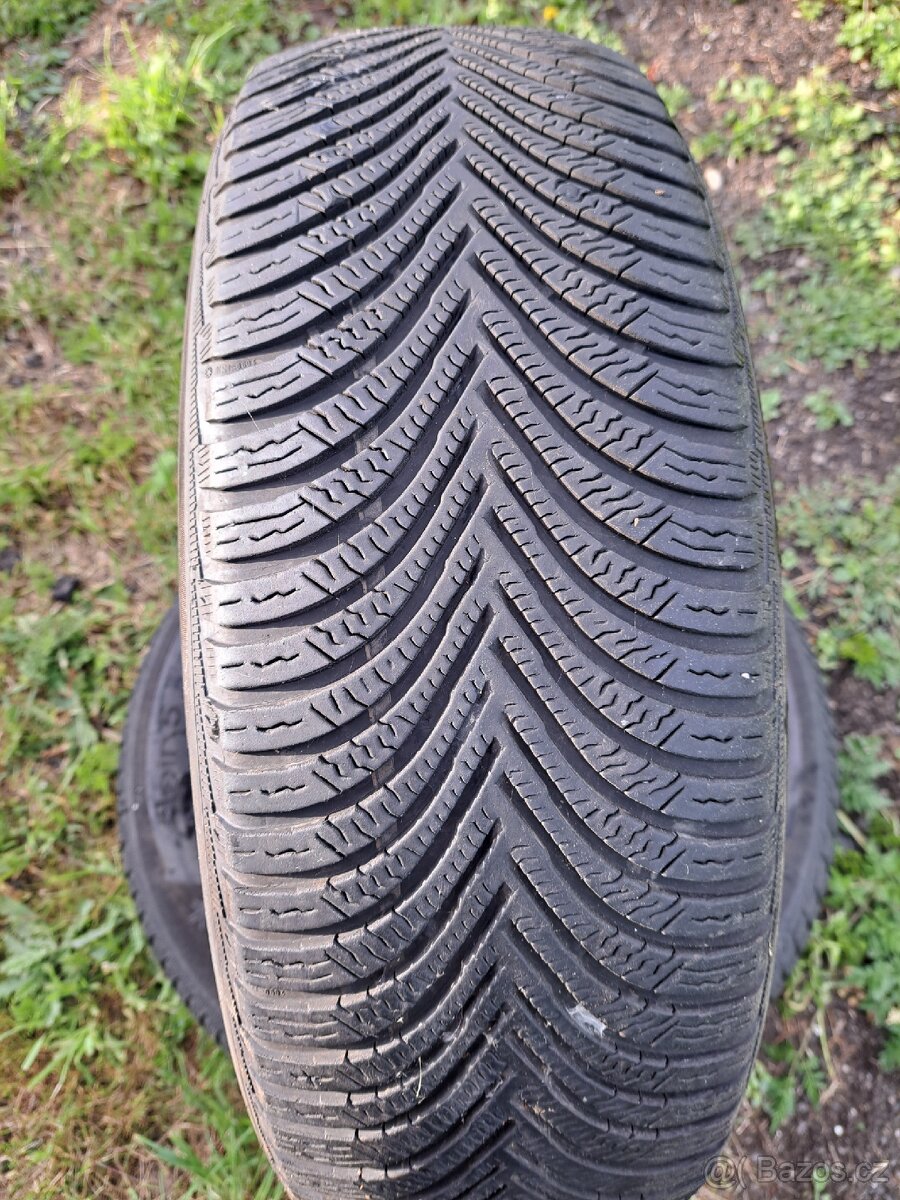 Zimní pneu. Michelin 215/65 R 17