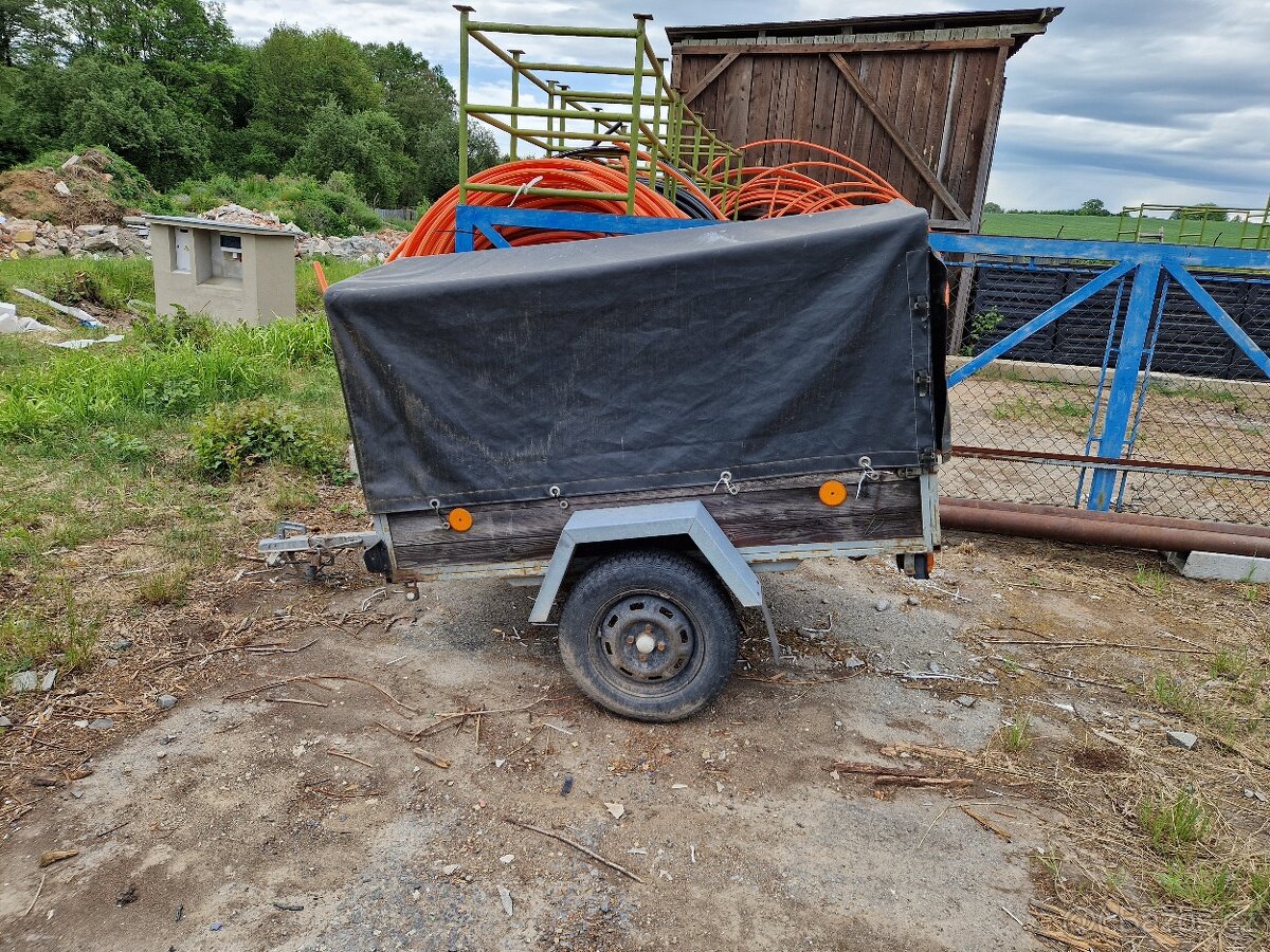 Vozík přívěsný sport yacht