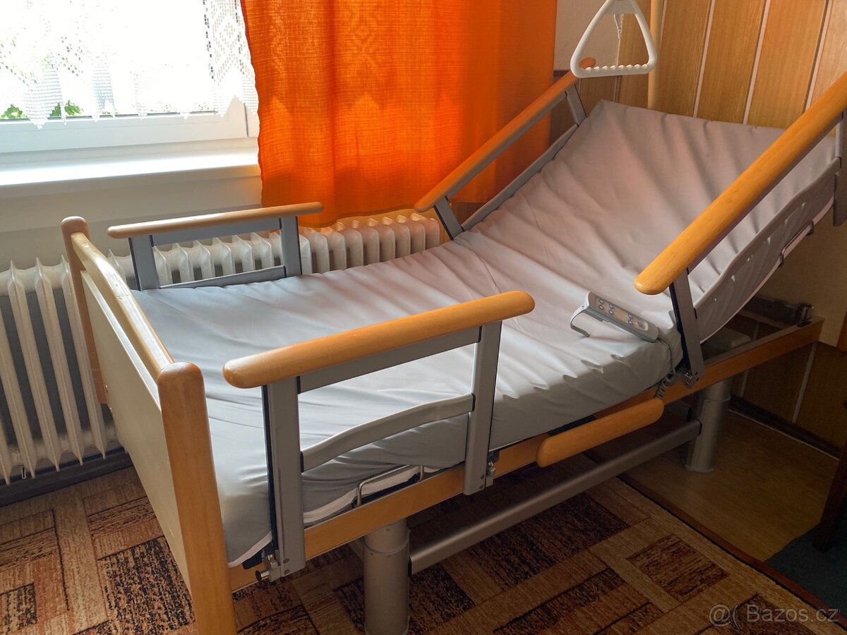 Elektrická polohovací postel - zdravotnická