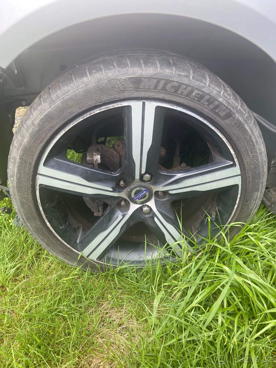 Alu kola Volvo