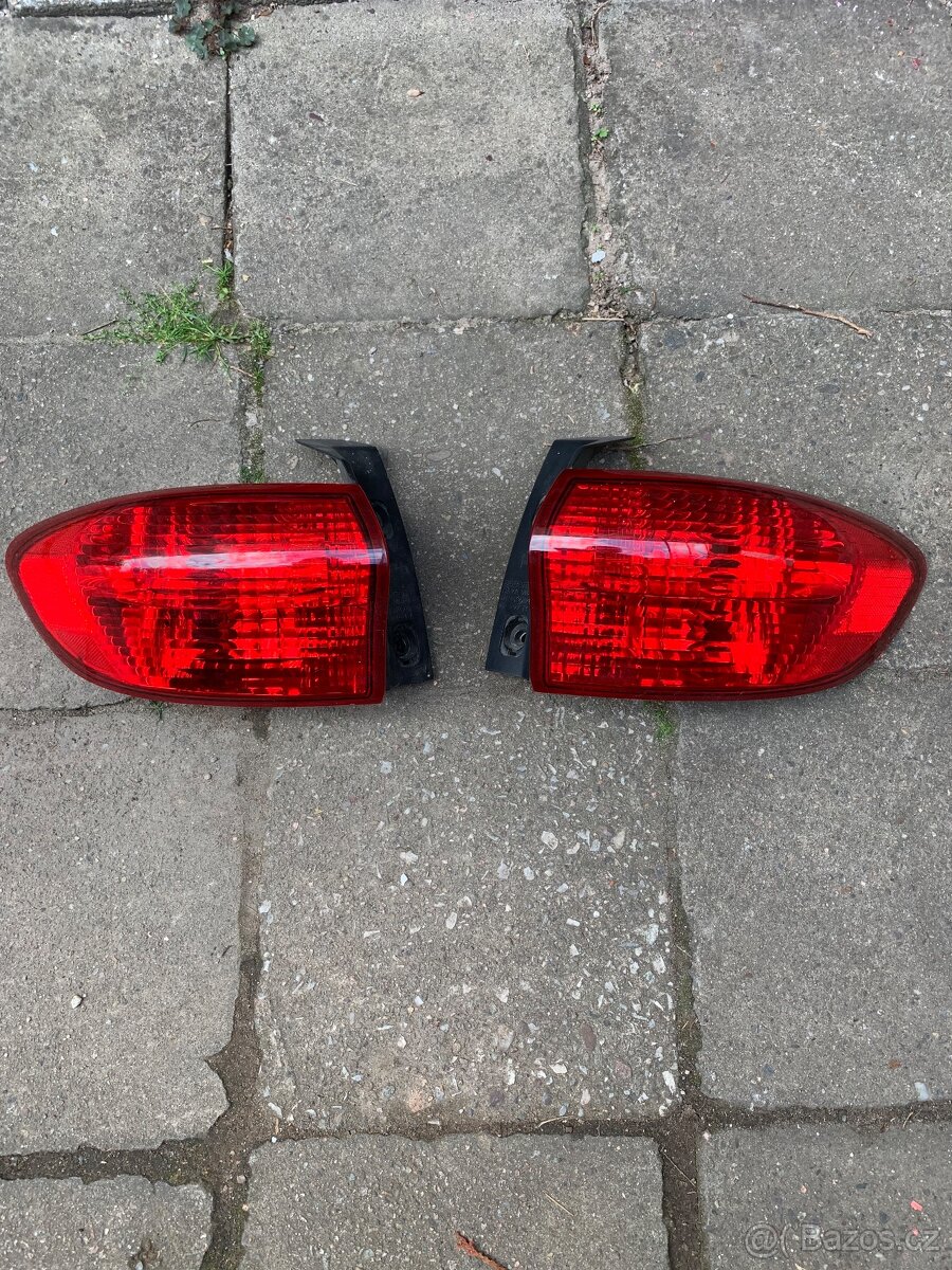 Světlo zadní Subaru Tribeca B9 červené