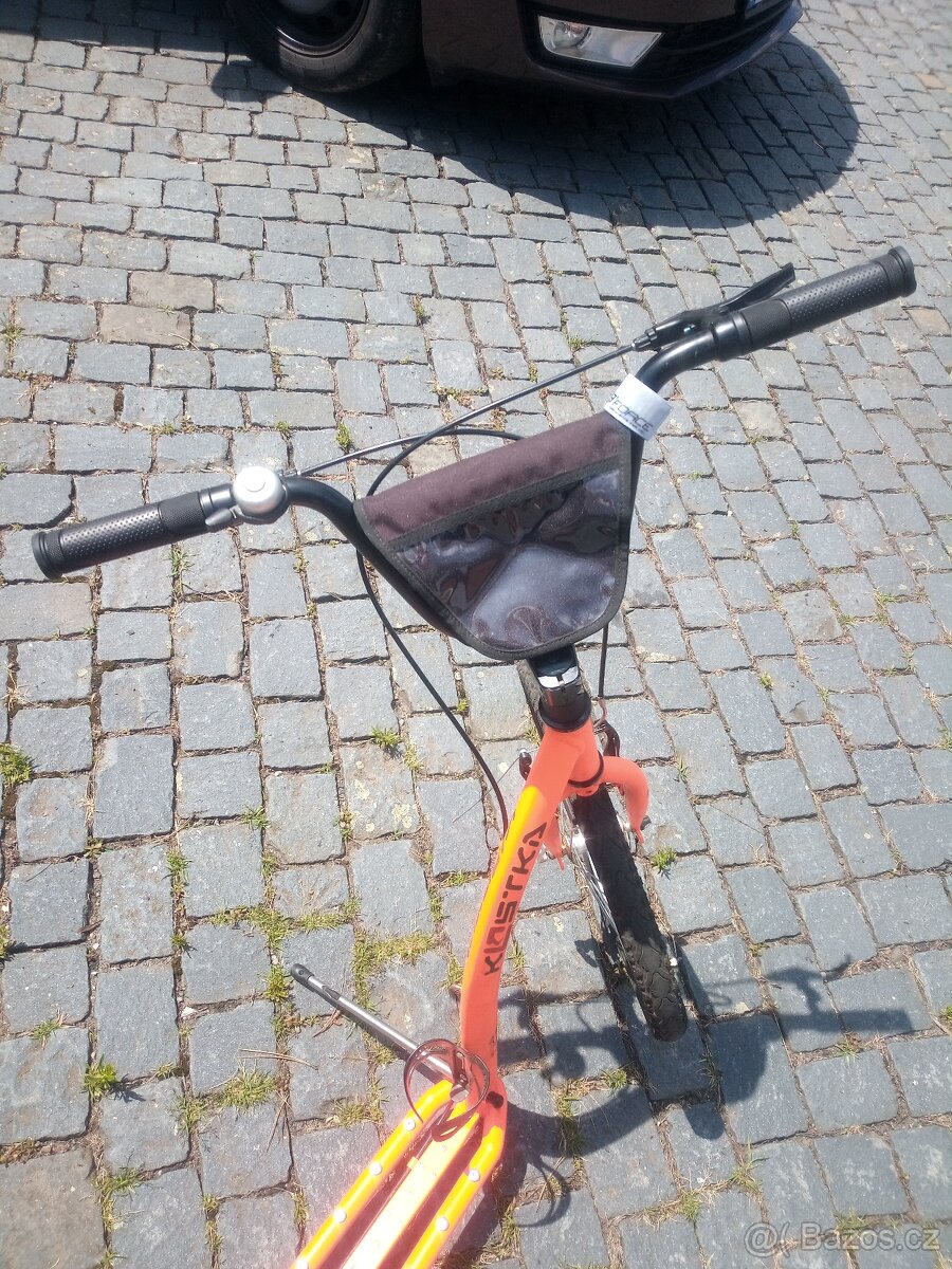 Koloběžka kostka